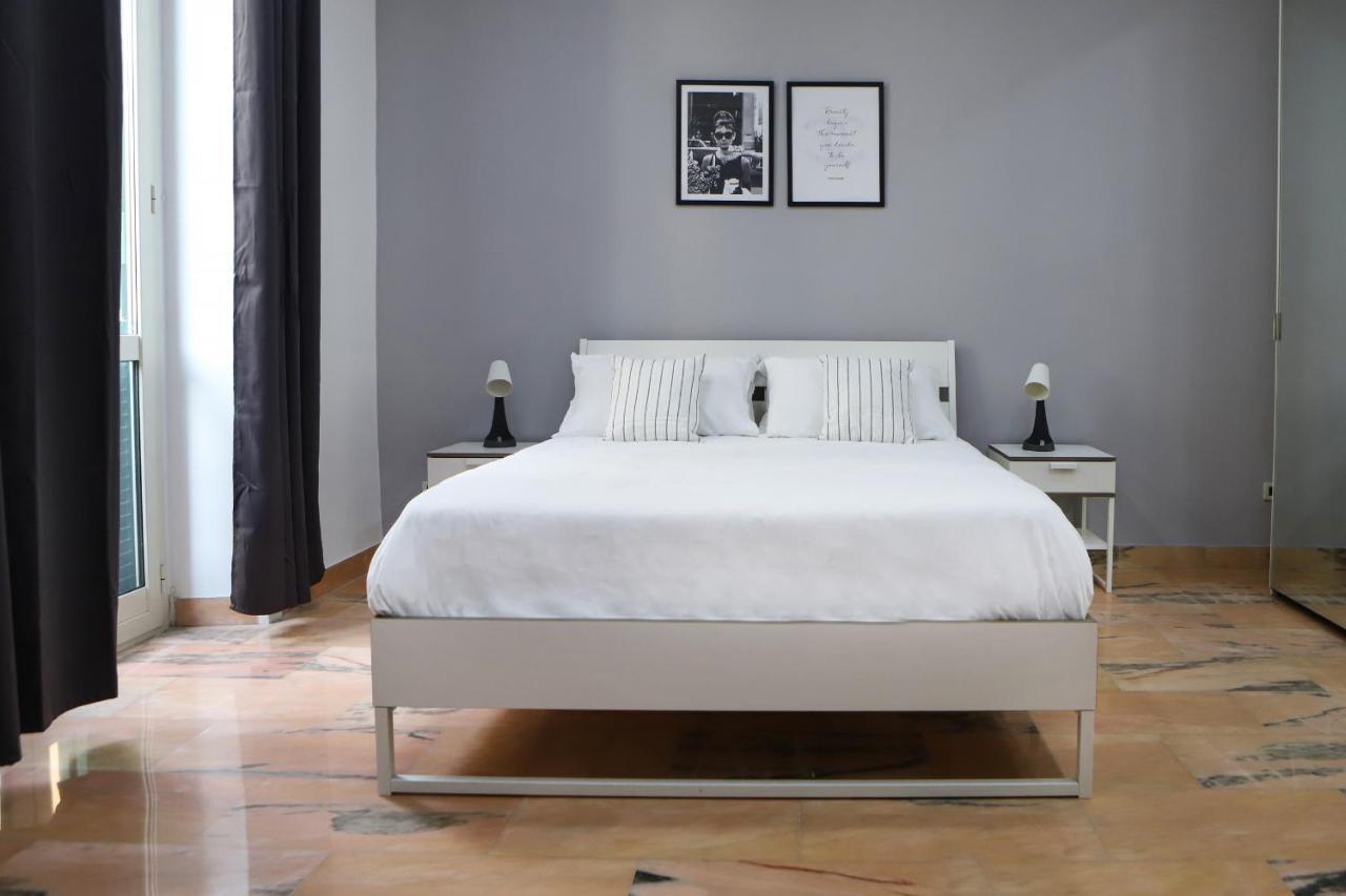 Modern Apartment At Piazza Del Gesu' By Wonderful Italy Neapol Exteriér fotografie